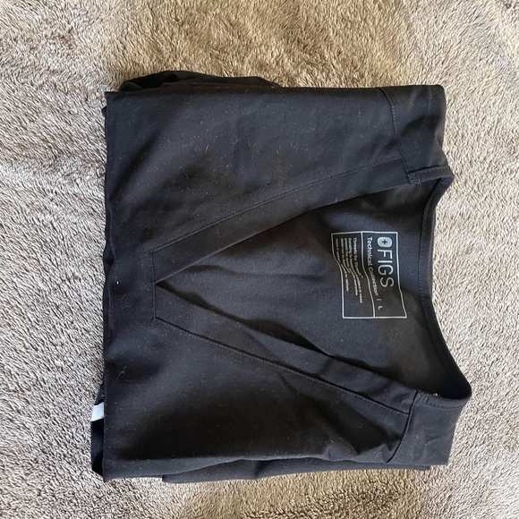 SOLD Figs scrubs - Picture 4 of 10